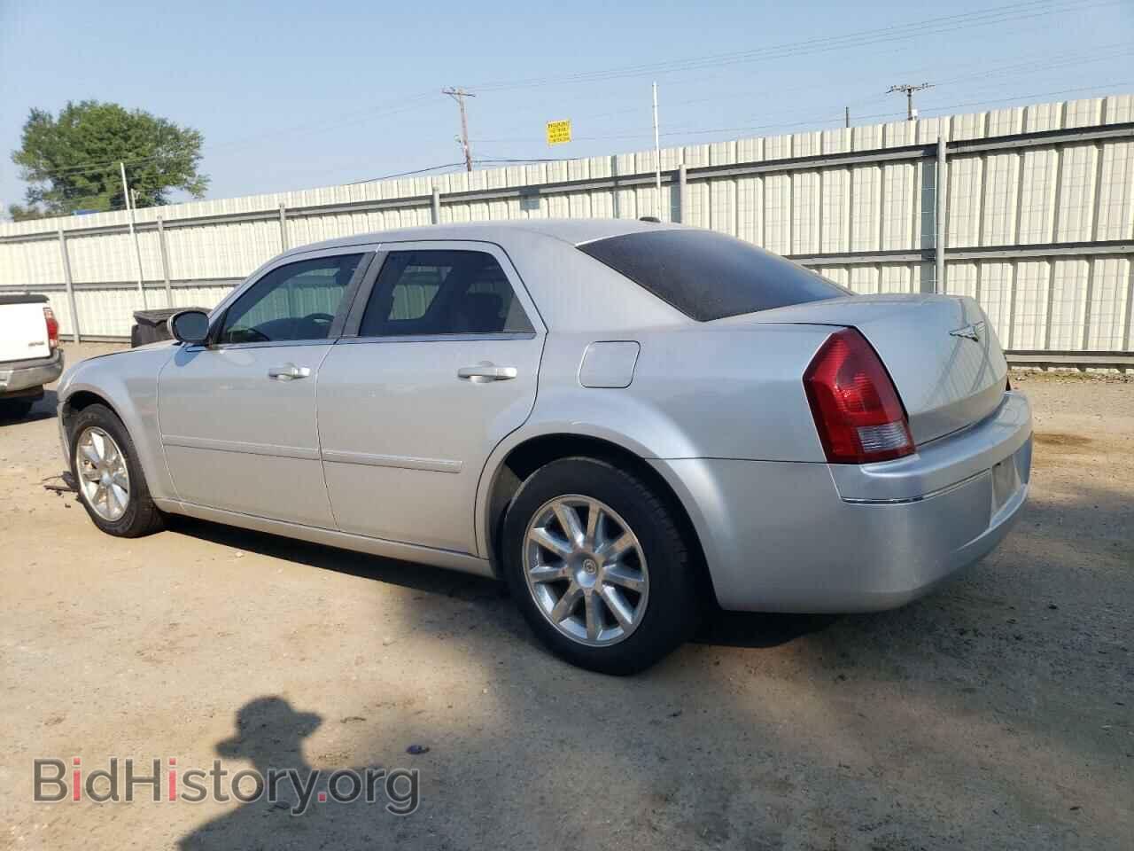2007 CHRYSLER 300 - VIN: 2C3KA53G07H629344 - Фото 2