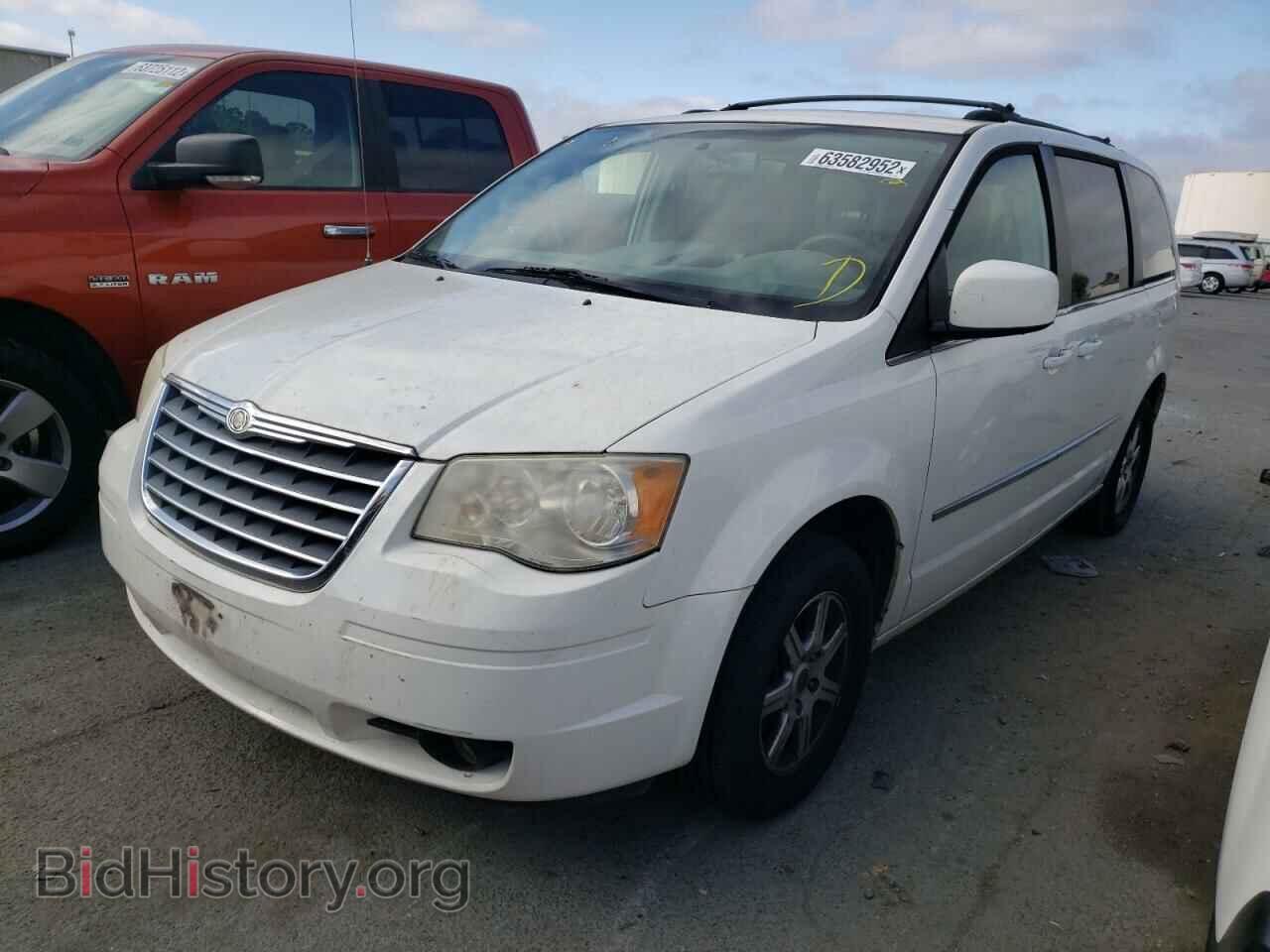 2010 CHRYSLER MINIVAN - VIN: 2A4RR5D15AR278729 - Фото 2