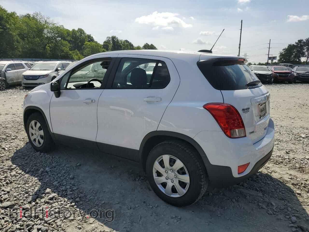 2017 CHEVROLET TRAX - VIN: 3GNCJKSB7HL205616 - Фото 2