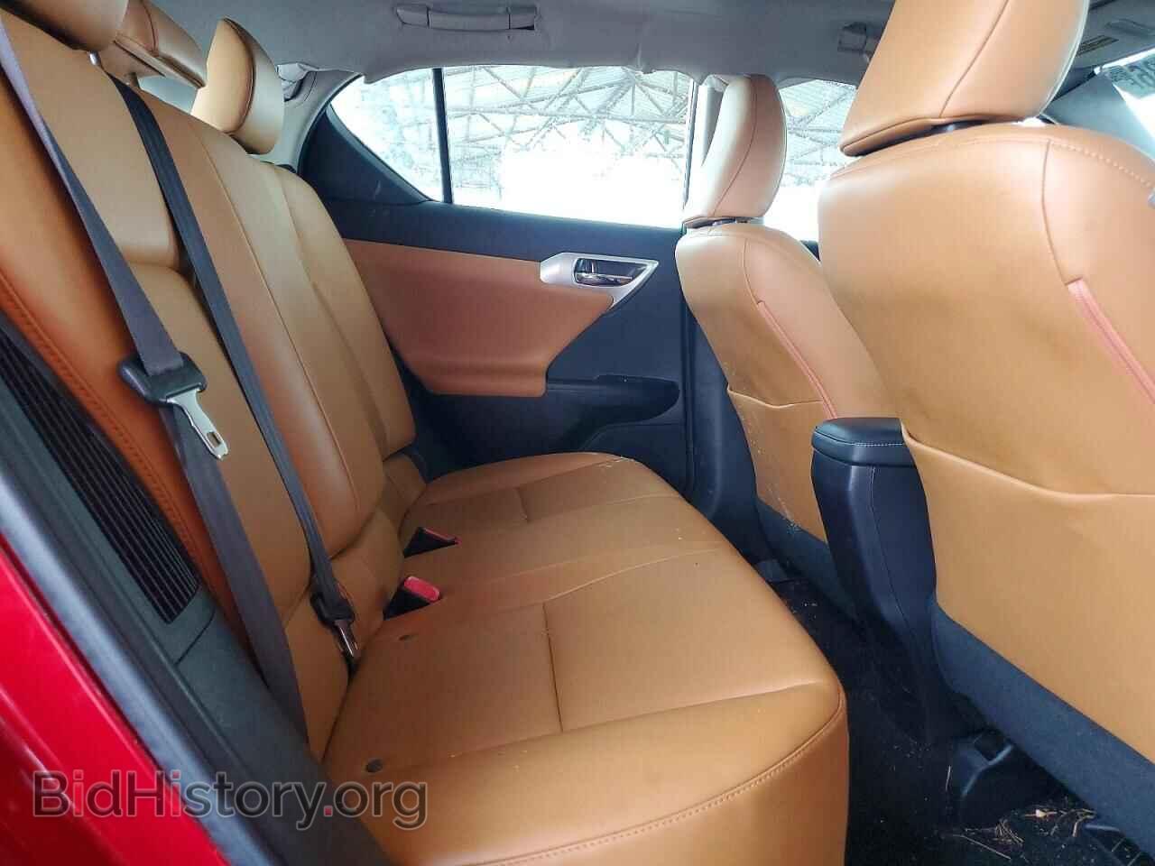 2011 LEXUS CT 200 - VIN: JTHKD5BHXB2037799 - Photo 10