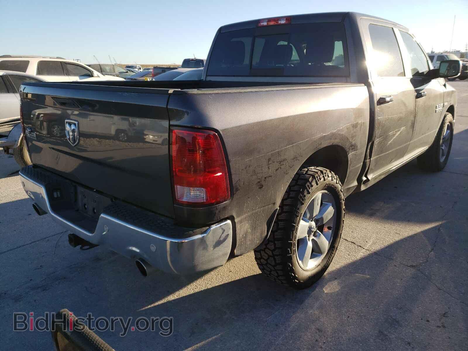 2017 RAM 1500 - VIN: 3C6RR6LT1HG712697 - Фото 4