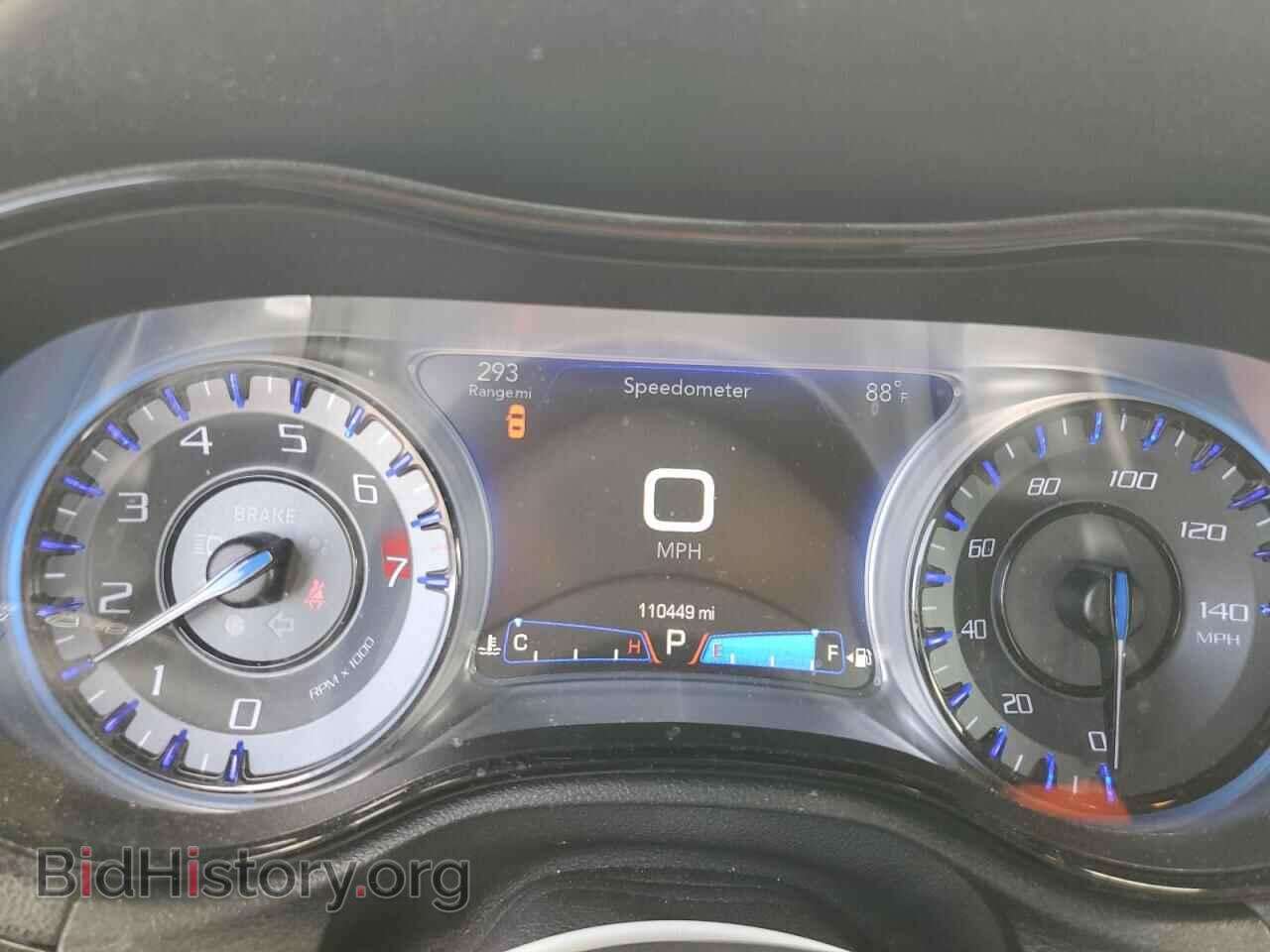 2018 CHRYSLER 300 - VIN: 2C3CCAGG9JH302465 - Фото 9