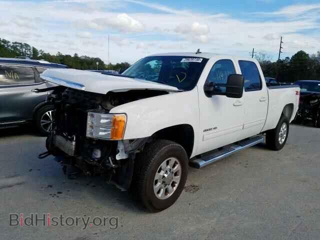 2011 GMC SIERRA - VIN: 1GT121C8XBF211860 - Фото 2