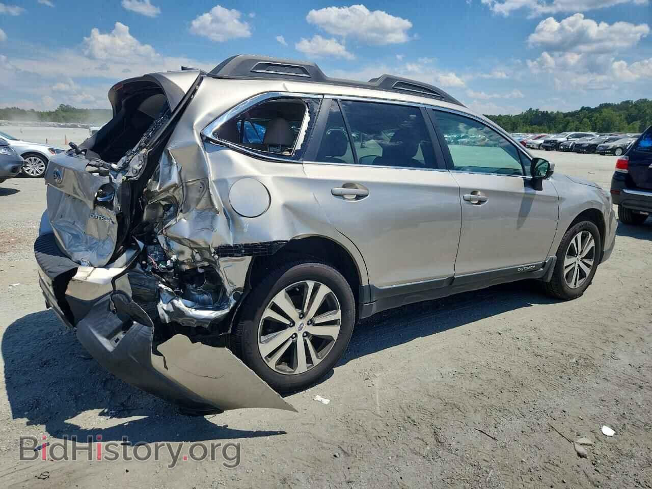 2018 SUBARU OUTBACK - VIN: 4S4BSANC5J3308403 - Фото 3