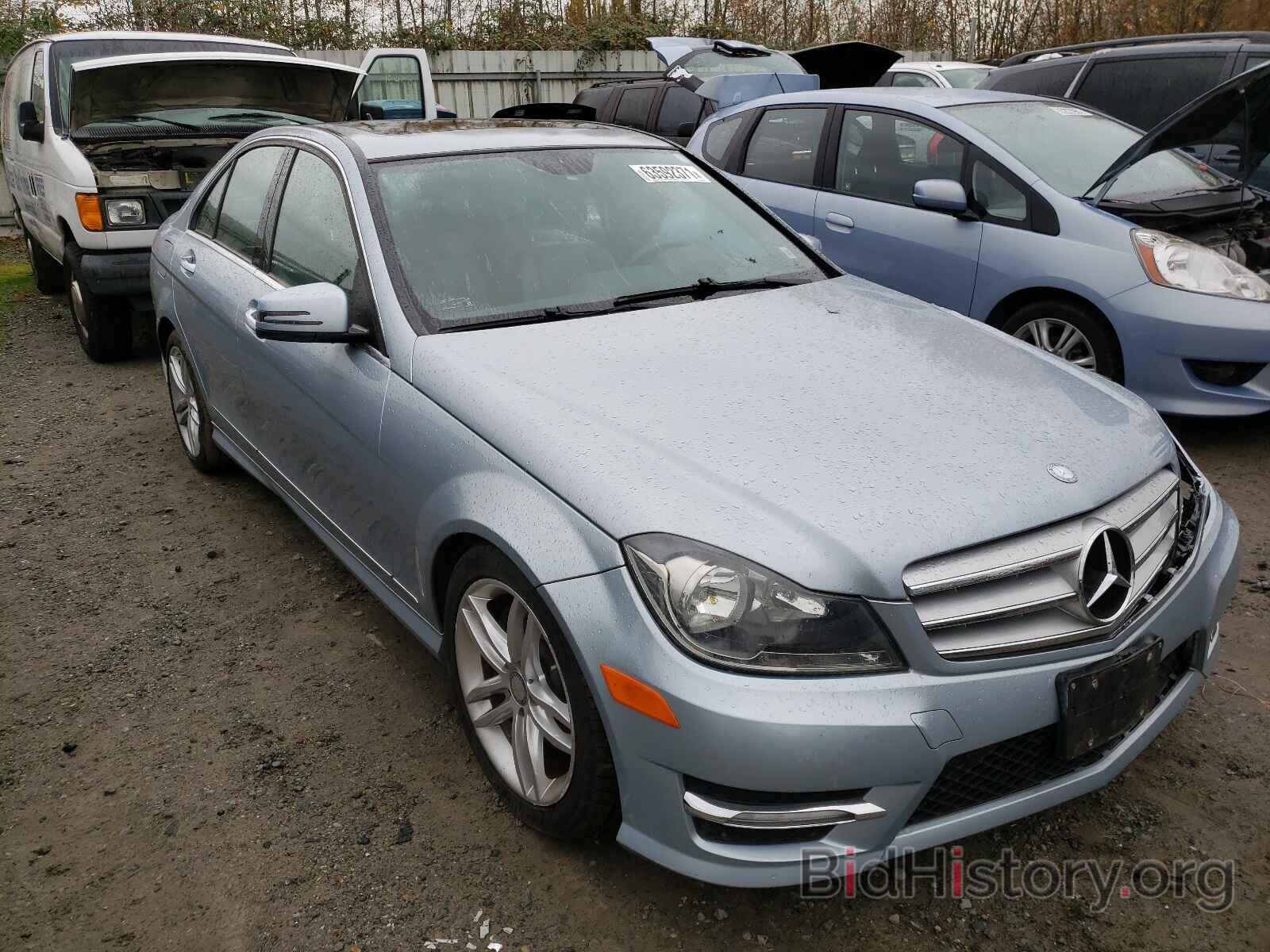 Фотография WDDGF8AB5DR250322 - MERCEDES-BENZ C-CLASS 2013