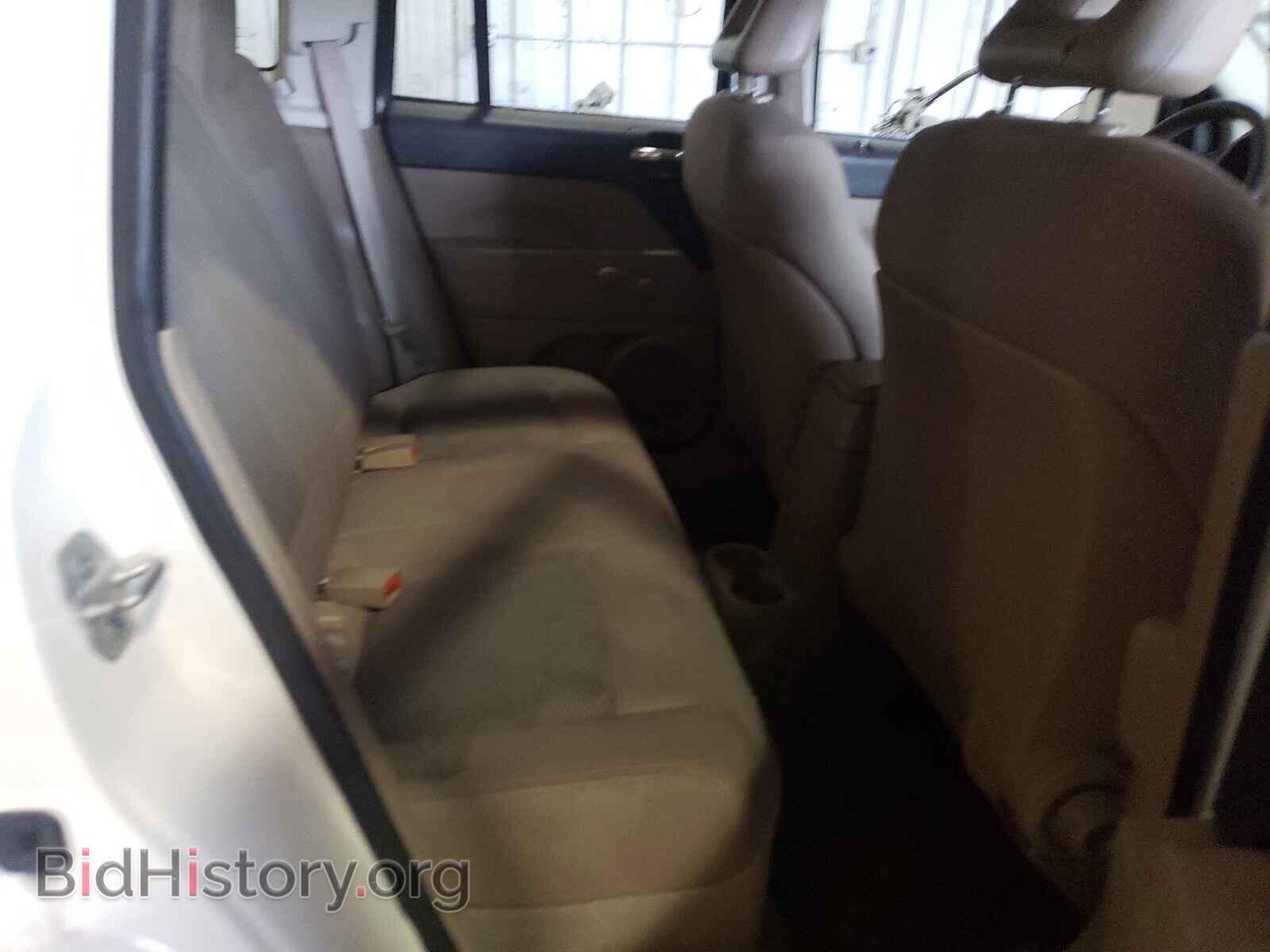 2009 JEEP COMPASS - VIN: 1J4FF47B39D120785 - Photo 6