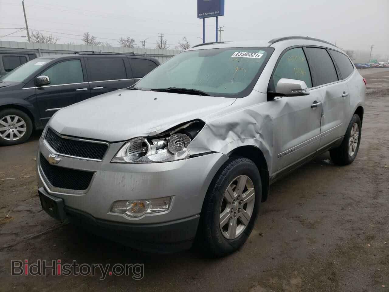 2010 CHEVROLET TRAVERSE - VIN: 1GNLRFED7AS116682 - Фото 2