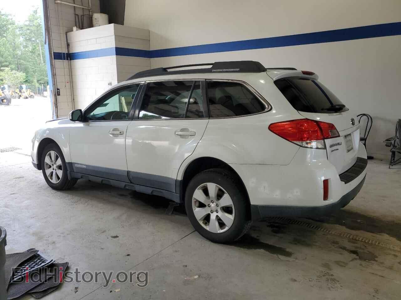 2011 SUBARU OUTBACK - VIN: 4S4BRCCC8B3447131 - Фото 2