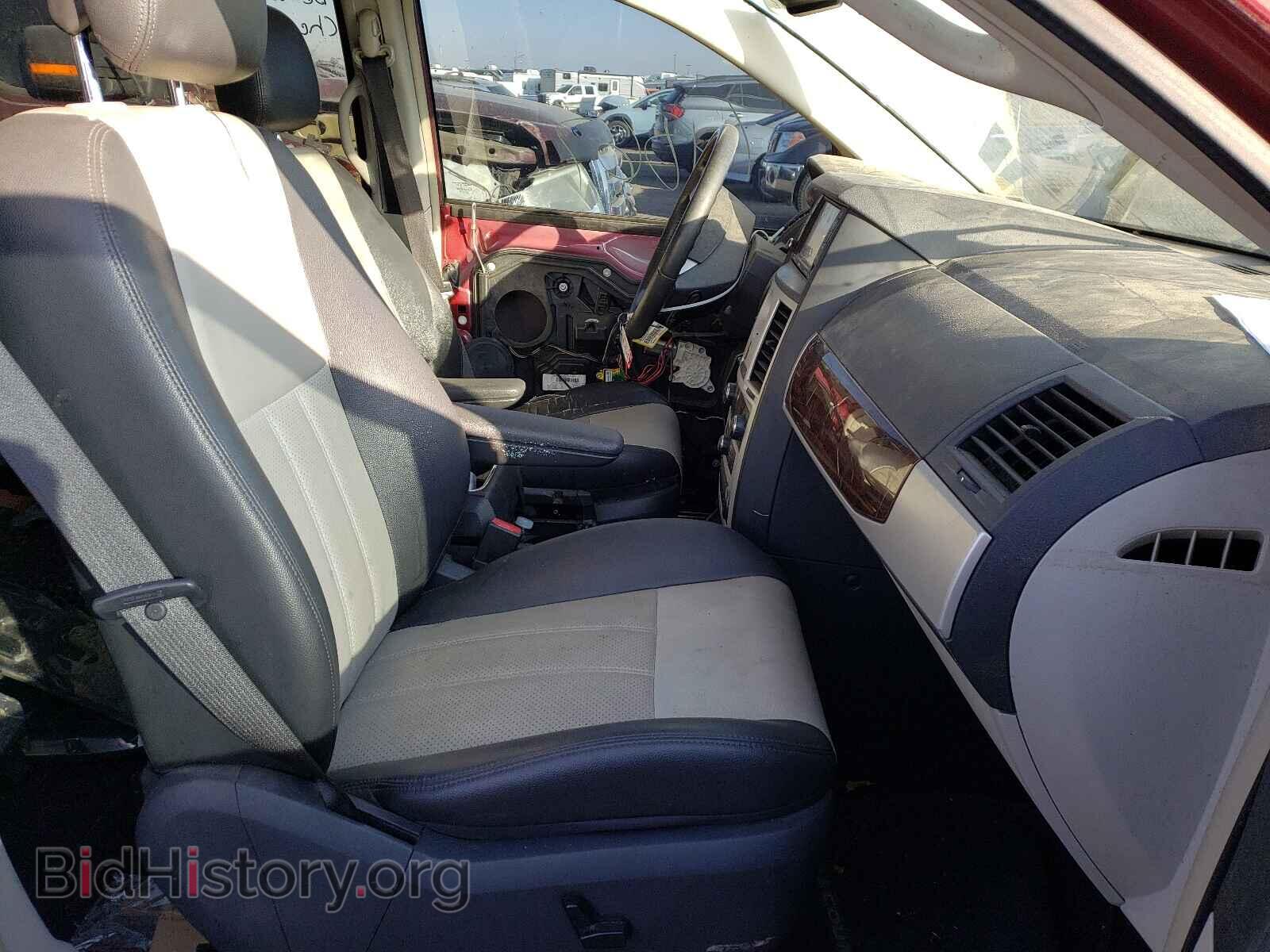 2010 CHRYSLER MINIVAN - VIN: 2A4RR8DX9AR427858 - Фото 5