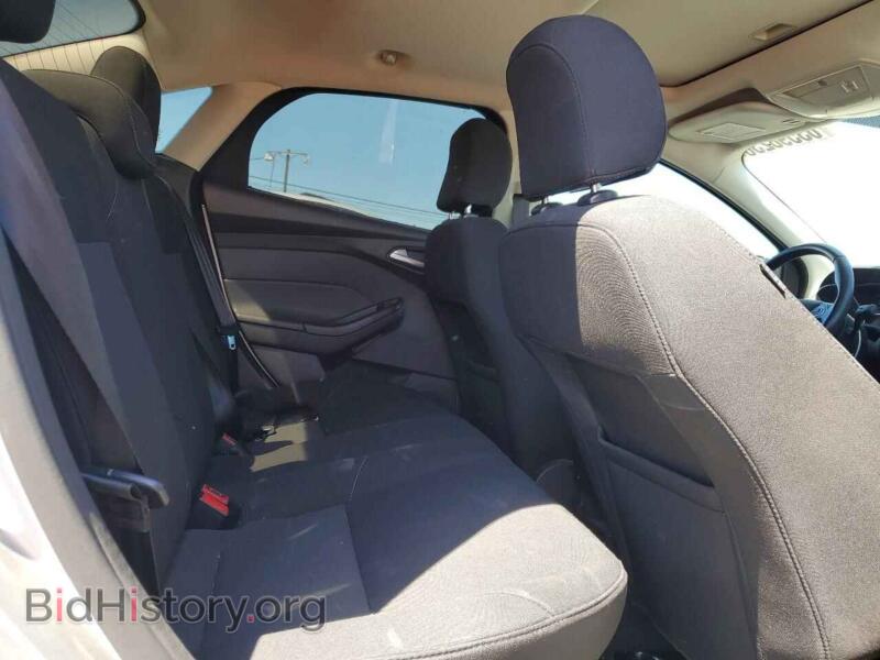 2016 Ford FOCUS (VIN 1FADP3F27GL262927) — фото 10 из 12
