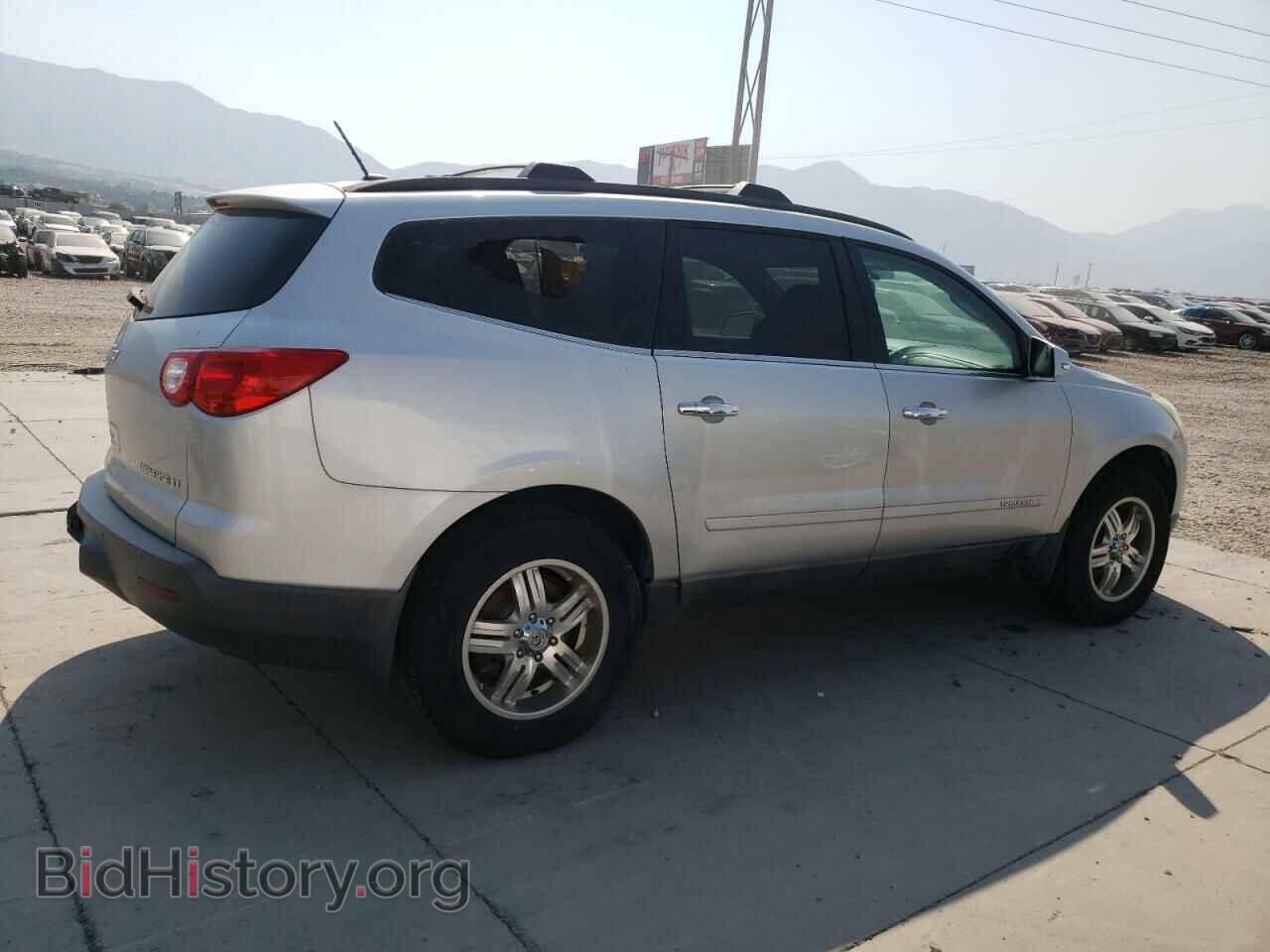 2009 CHEVROLET TRAVERSE - VIN: 1GNEV23D19S139936 - Фото 3
