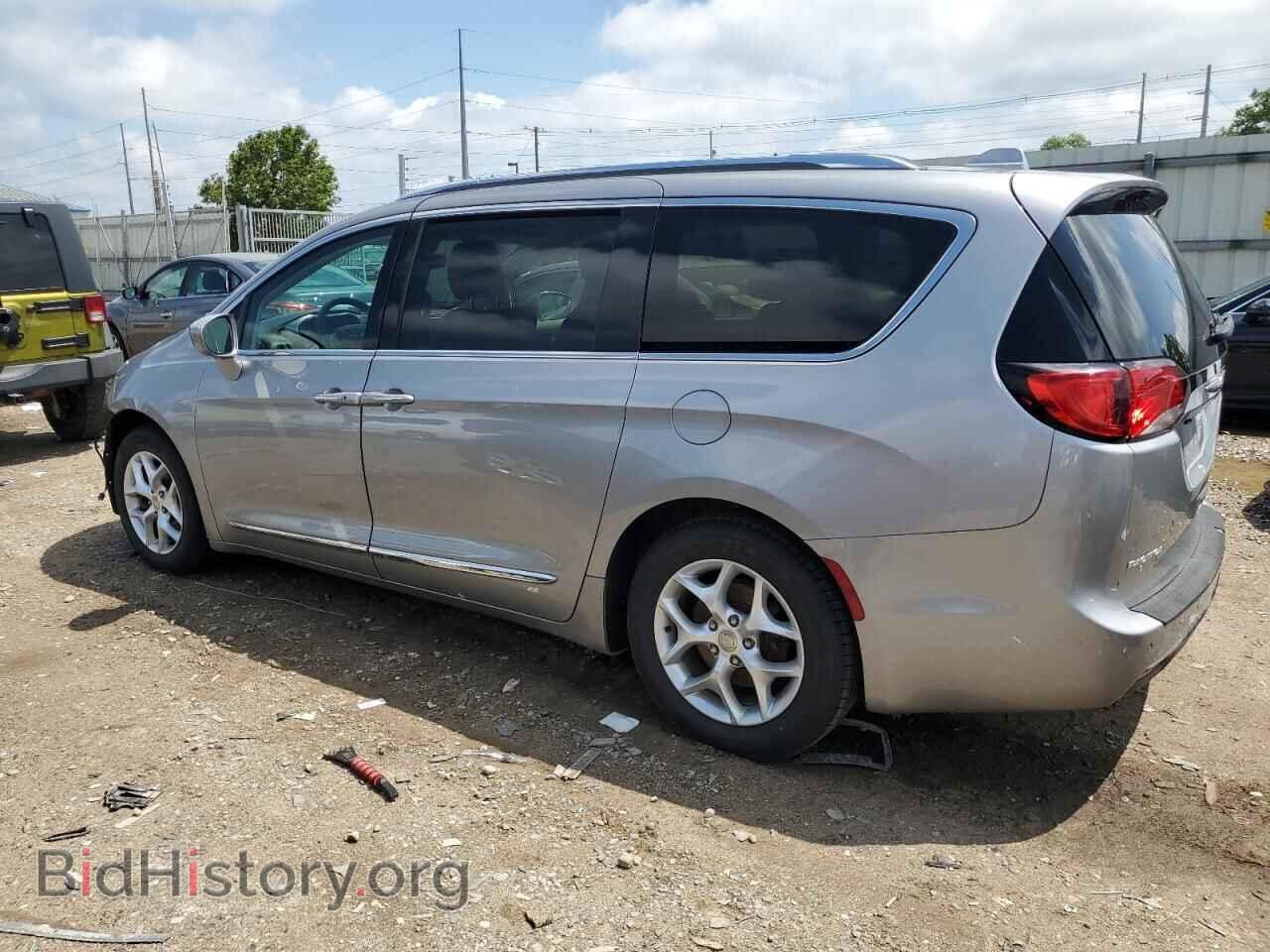 2017 CHRYSLER PACIFICA - VIN: 2C4RC1EG4HR538602 - Photo 2