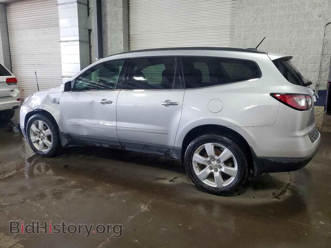 2017 CHEVROLET TRAVERSE - VIN: 1GNKVGKD0HJ225793 - Фото 2