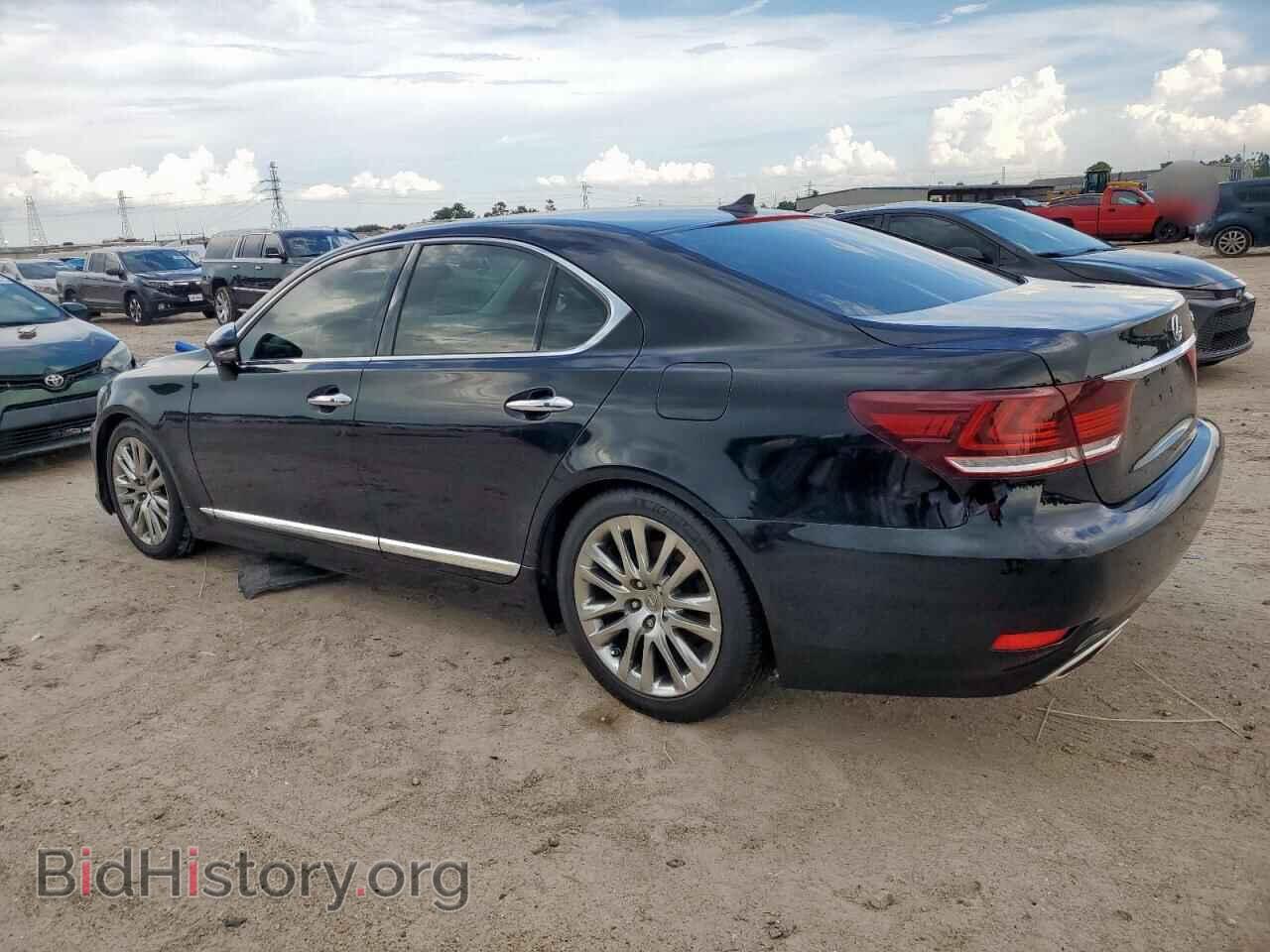 2013 LEXUS LS460 - VIN: JTHBL5EF3D5114947 - Photo 2