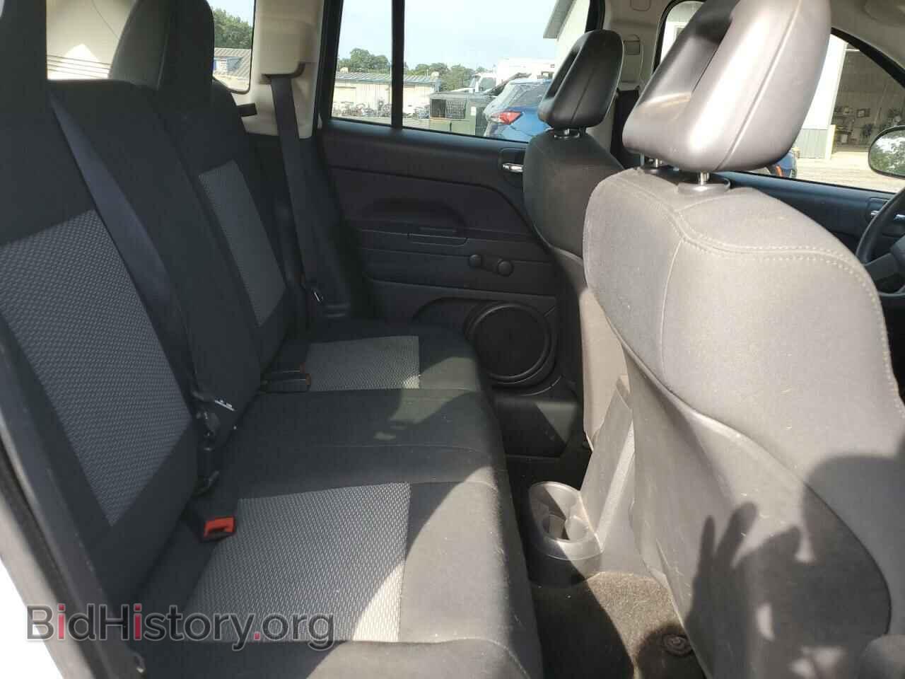 2009 JEEP COMPASS - VIN: 1J4FF47B49D218692 - Photo 11