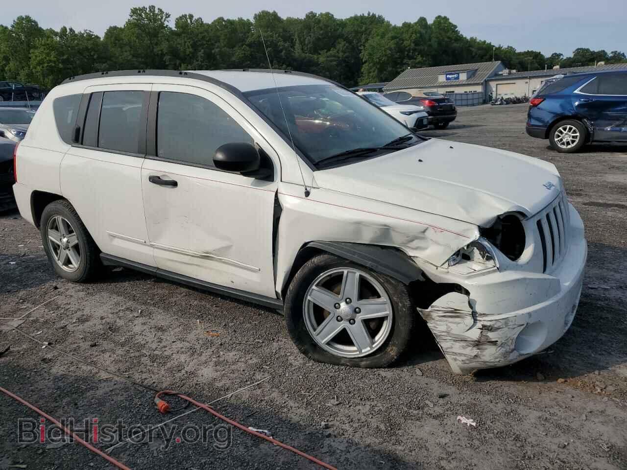 2009 JEEP COMPASS - VIN: 1J4FF47B49D218692 - Photo 4