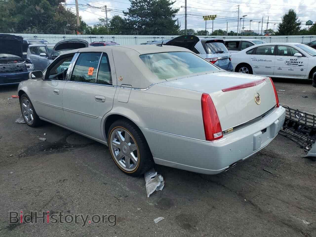 2007 CADILLAC DTS - VIN: 1G6KD57Y57U214915 - Photo 2