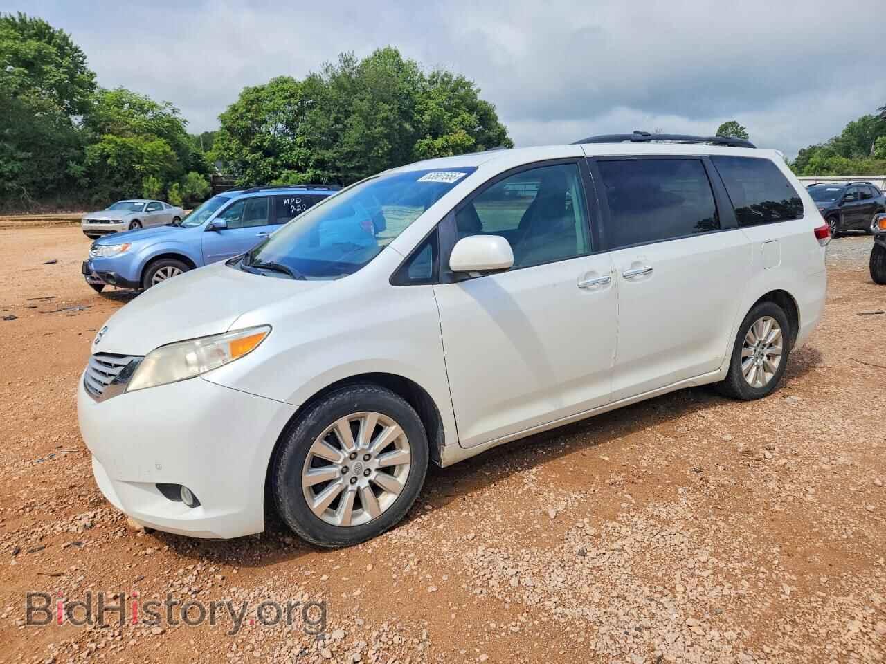 Фотография 5TDDK3DC6BS026782 - TOYOTA SIENNA 2011