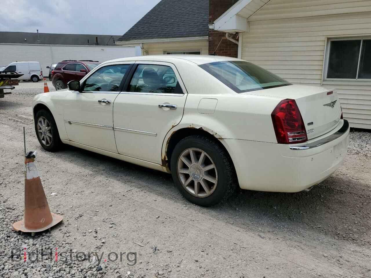 2008 CHRYSLER 300 - VIN: 2C3LK63H58H220726 - Фото 2