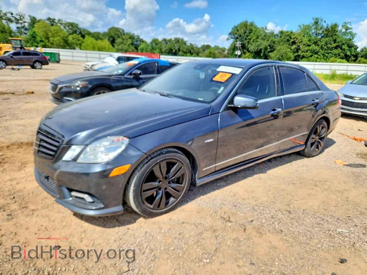 Photo WDDHF2EB4BA374489 - MERCEDES-BENZ E-CLASS 2011