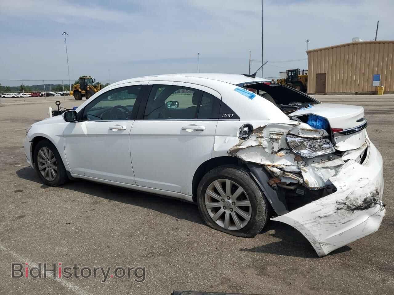 2012 CHRYSLER 200 - VIN: 1C3CCBBB6CN137776 - Фото 2