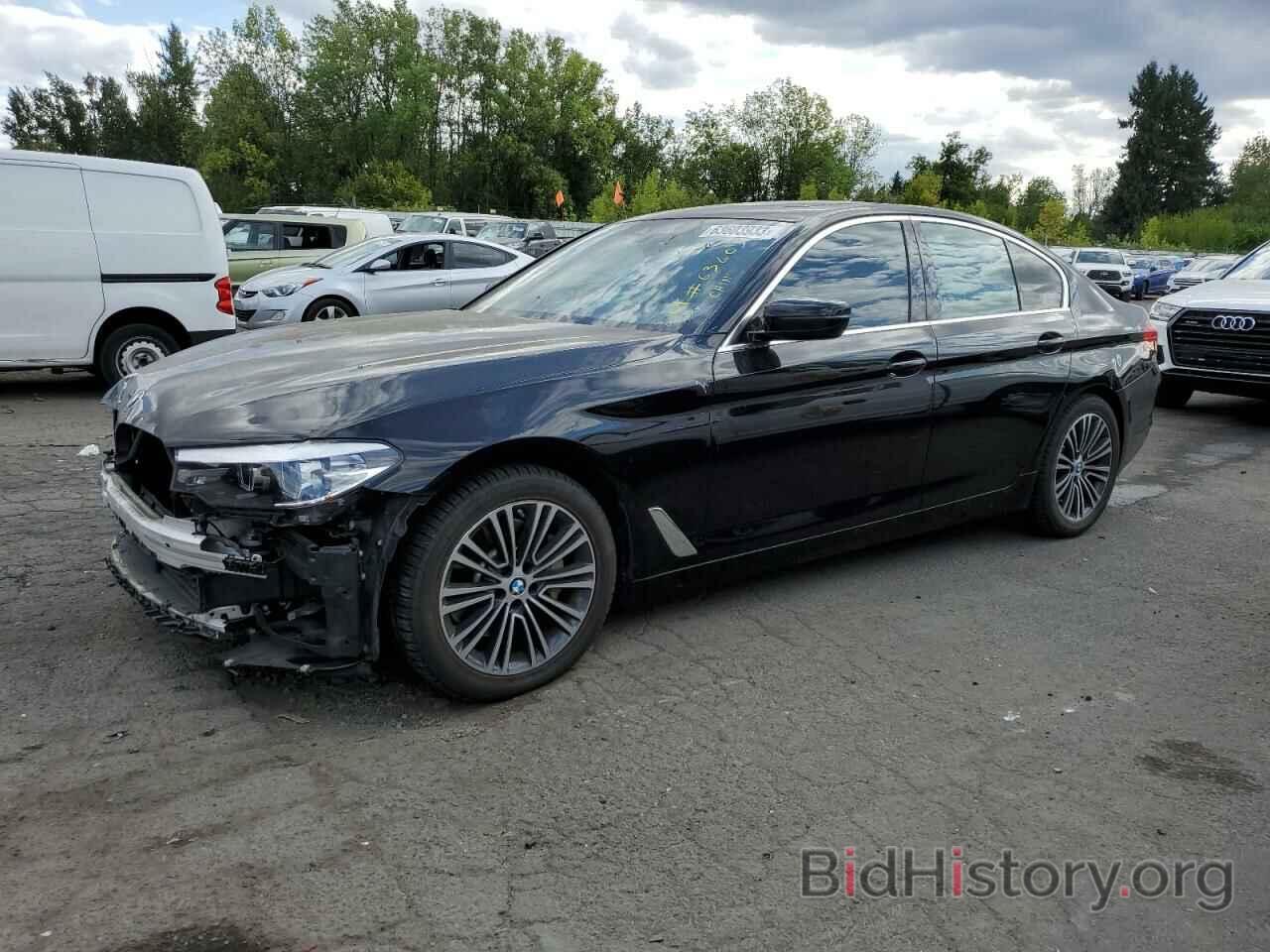 Фотография WBAJA5C54KBX87108 - BMW 5 SERIES 2019