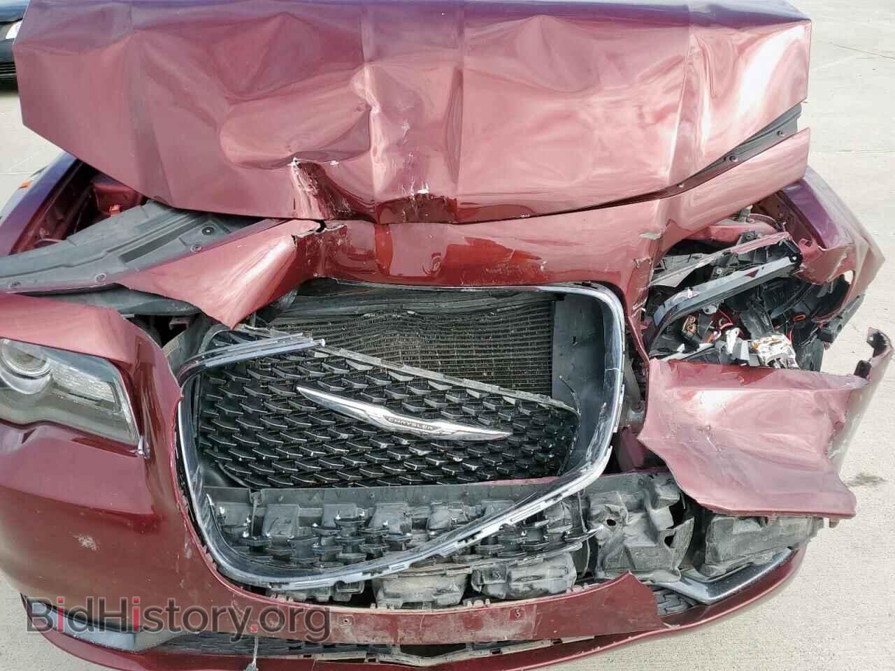 2018 CHRYSLER 300 - VIN: 2C3CCAGG2JH300492 - Фото 11