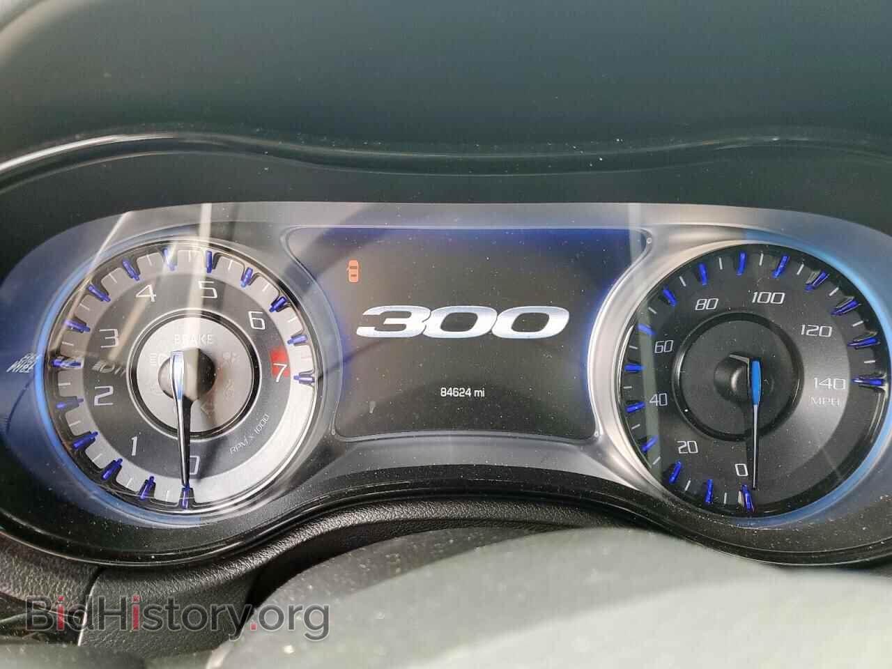 2018 CHRYSLER 300 - VIN: 2C3CCAGG2JH300492 - Фото 9