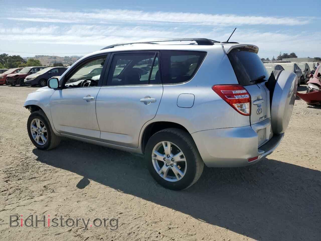 2011 TOYOTA RAV4 - VIN: 2T3BF4DV2BW089962 - Фото 2