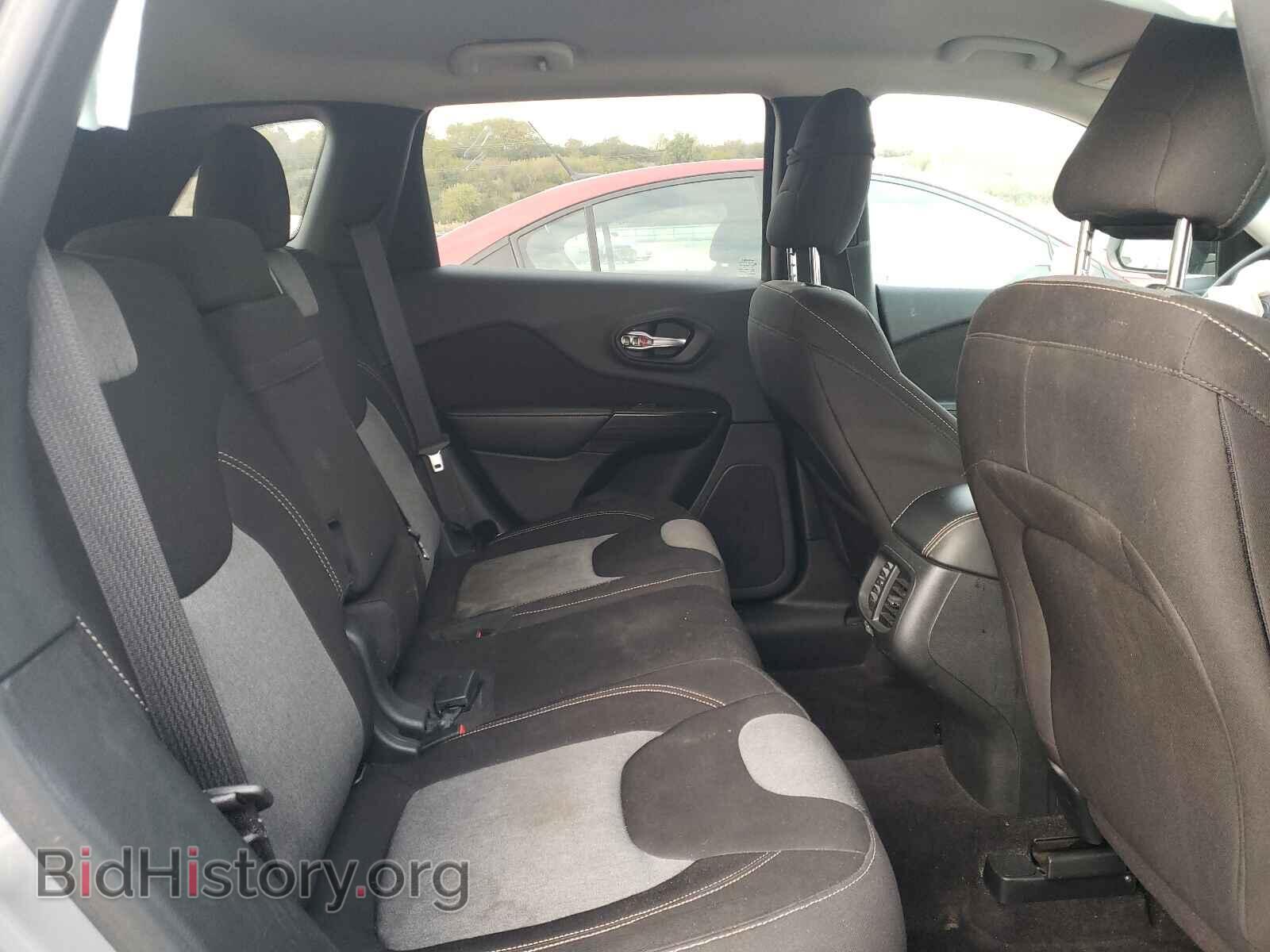 2016 JEEP CHEROKEE - VIN: 1C4PJLAB2GW238355 - Фото 6