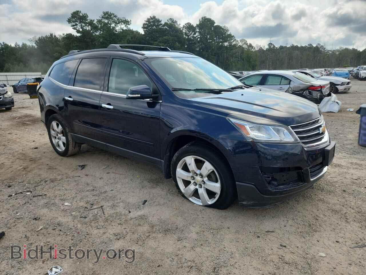 2017 CHEVROLET TRAVERSE - VIN: 1GNKVGKD2HJ190612 - Фото 4