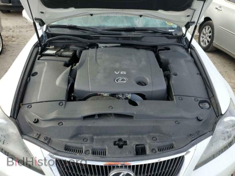 2014 Lexus IS (VIN JTHFF2C28E2530812) — фото 7 из 10