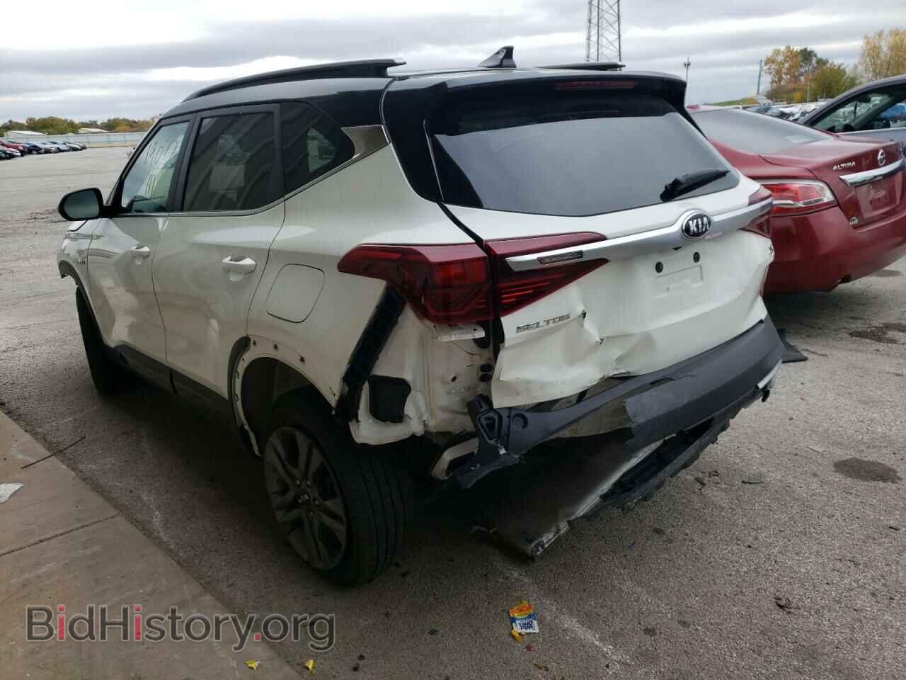 2021 KIA SELTOS - VIN: KNDEUCAA8M7158781 - Фото 3