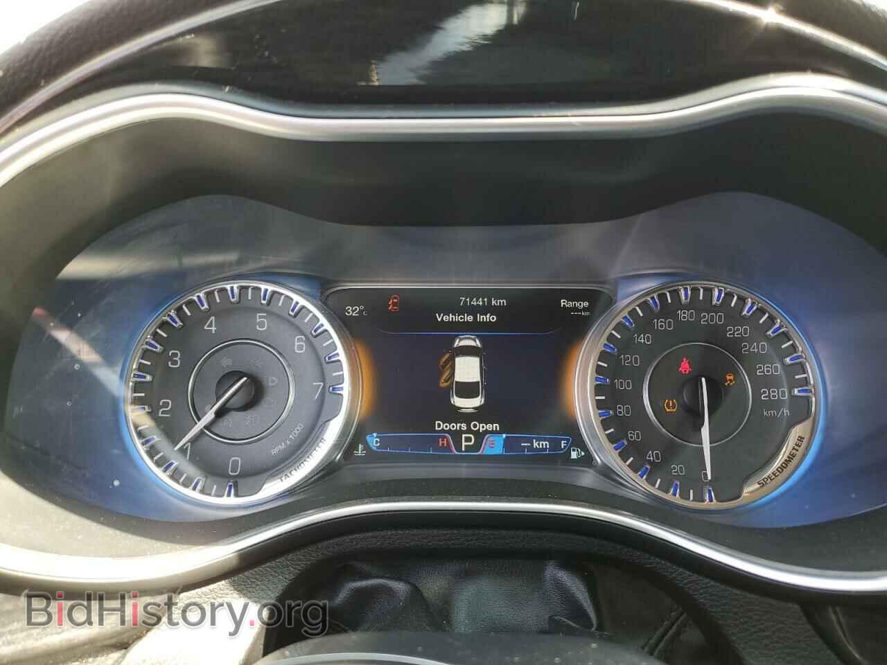 2016 CHRYSLER 200 - VIN: 1C3CCCCG7GN193702 - Фото 9