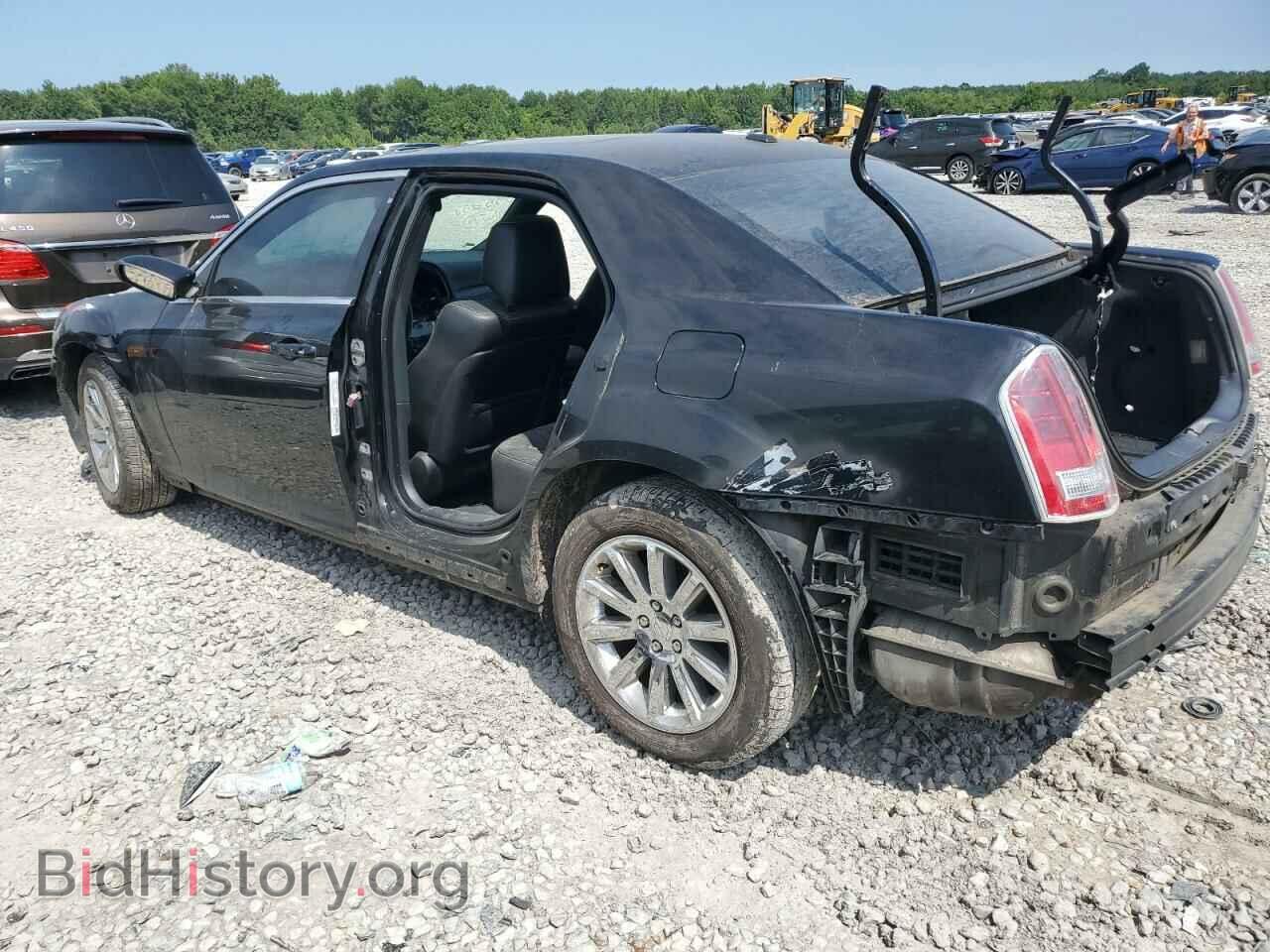2013 CHRYSLER 300 - VIN: 2C3CCABT2DH595294 - Фото 2