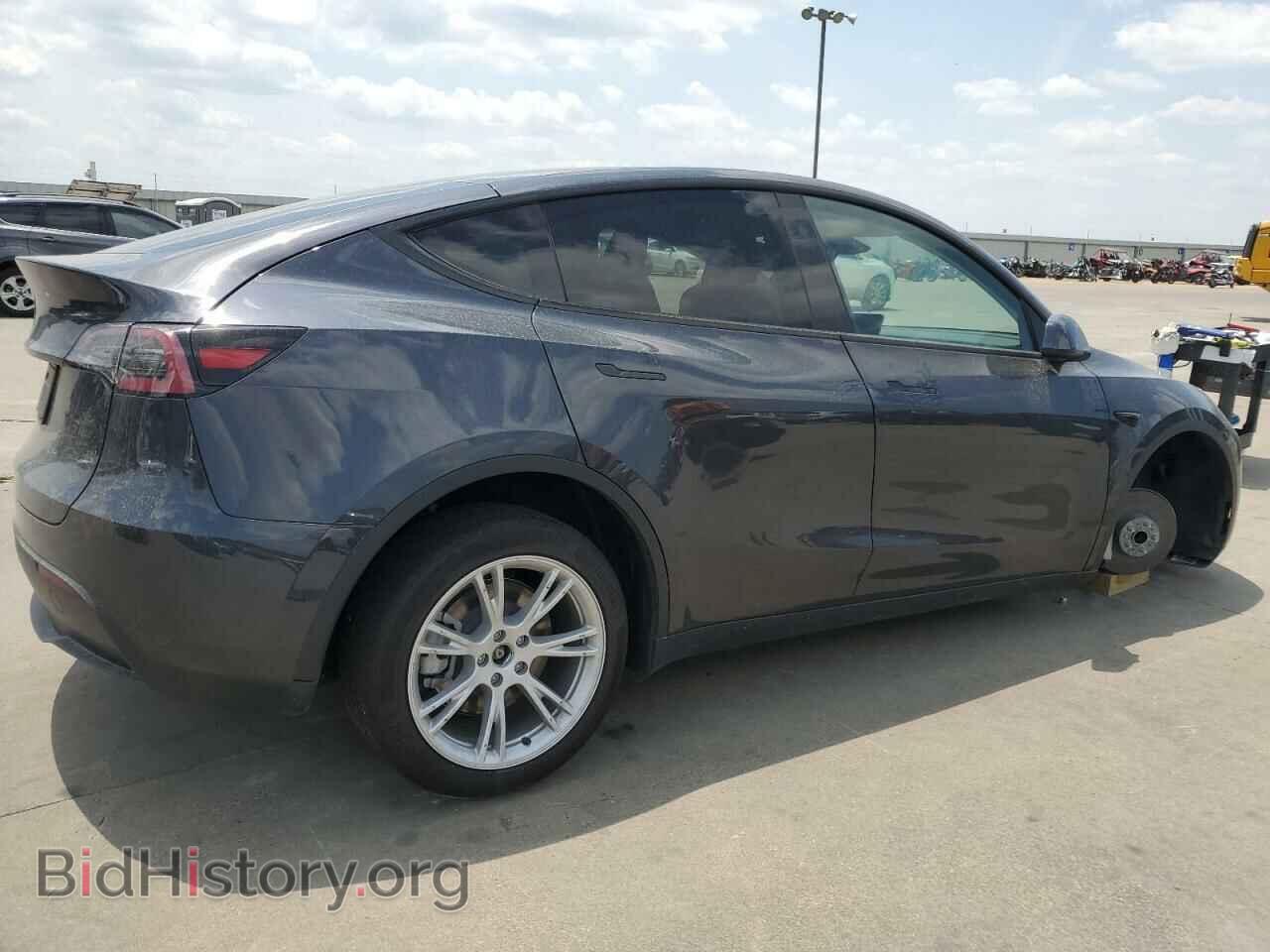 2024 TESLA MODEL Y - VIN: 7SAYGDEDXRF053579 - Фото 3