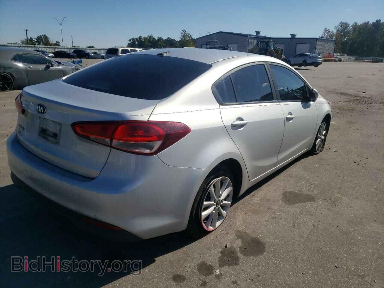 2017 KIA FORTE - VIN: 3KPFL4A77HE009396 - Фото 4