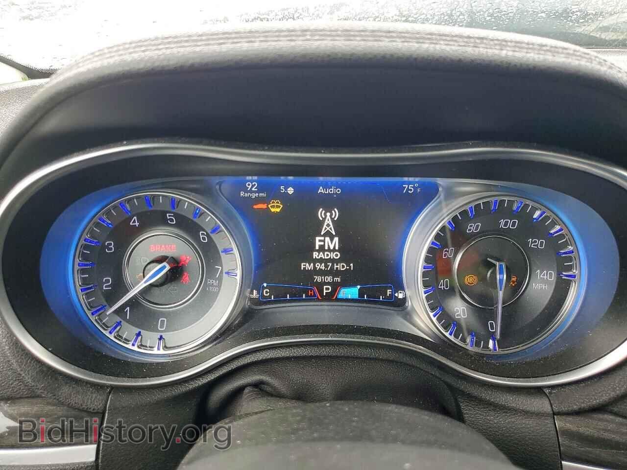 2017 CHRYSLER 300 - VIN: 2C3CCAAG4HH626880 - Фото 9