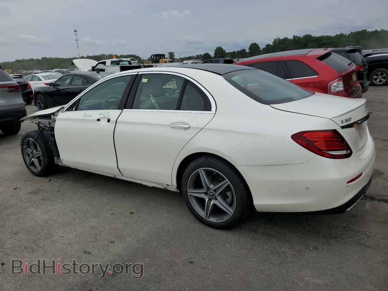 2019 MERCEDES-BENZ E-CLASS - VIN: WDDZF4KB3KA590595 - Фото 2