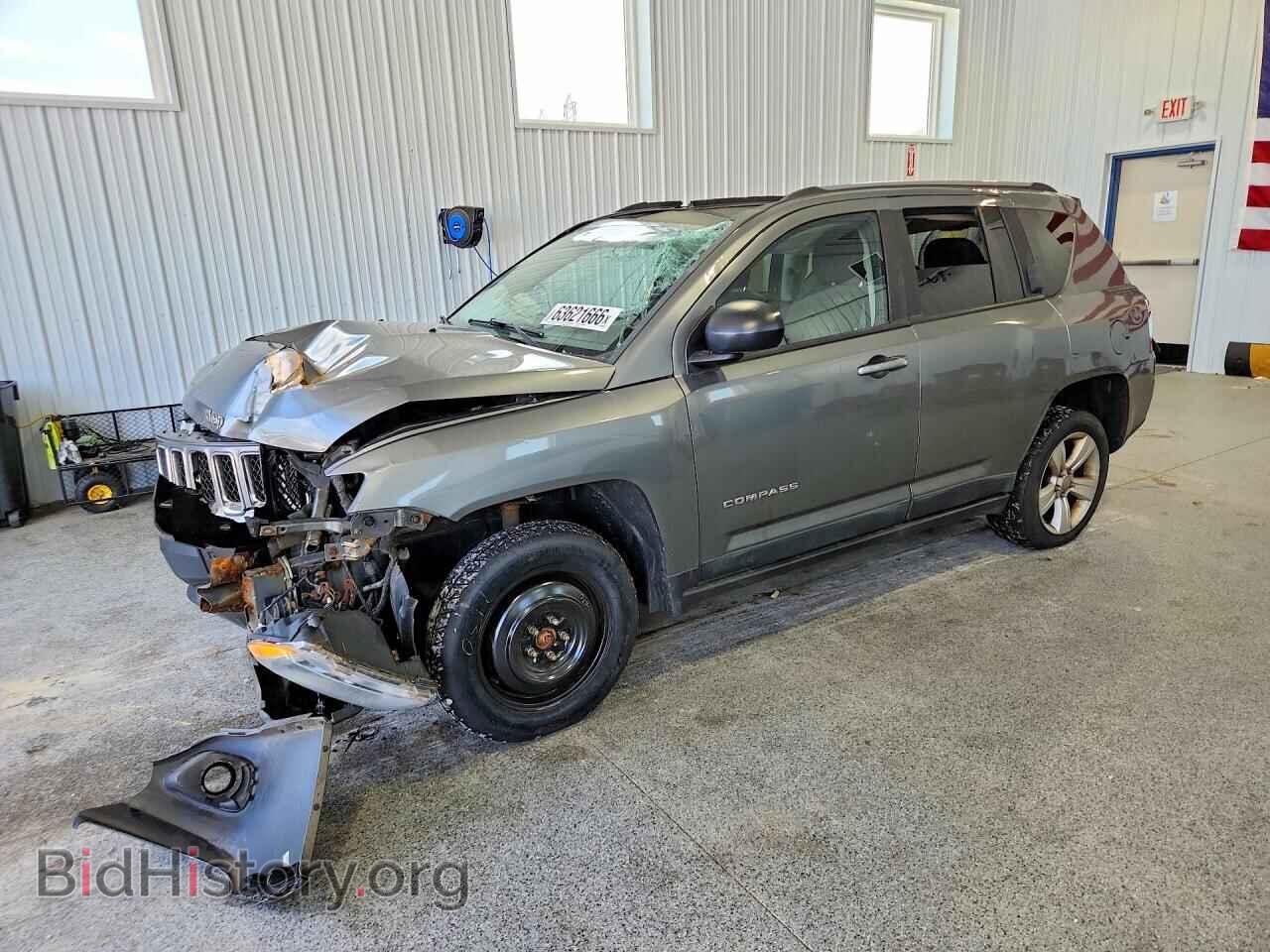 Photo 1J4NF1FB1BD244443 - JEEP COMPASS 2011