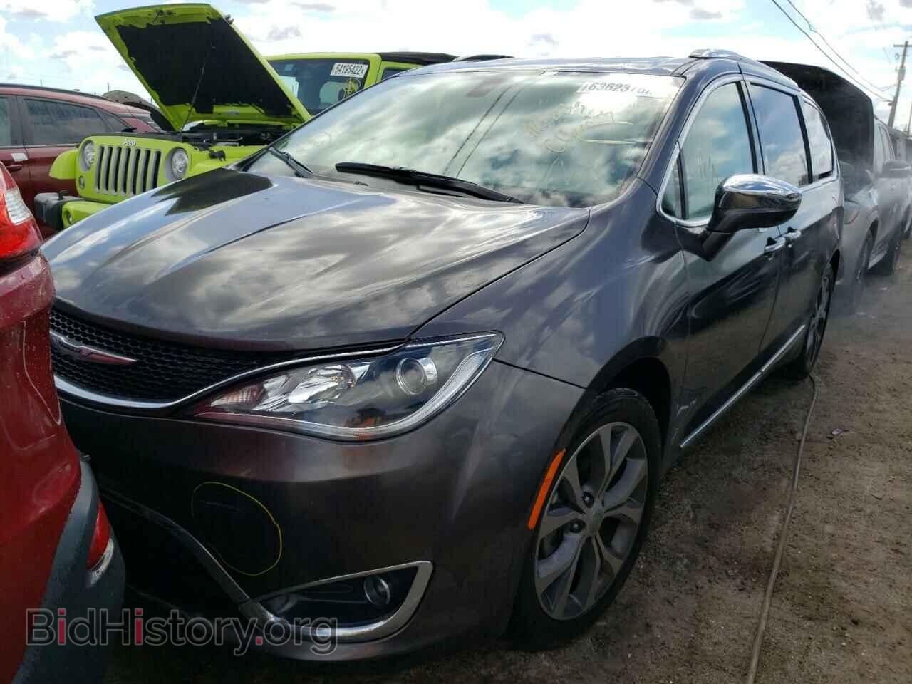 2017 CHRYSLER PACIFICA - VIN: 2C4RC1GG9HR628065 - Фото 2