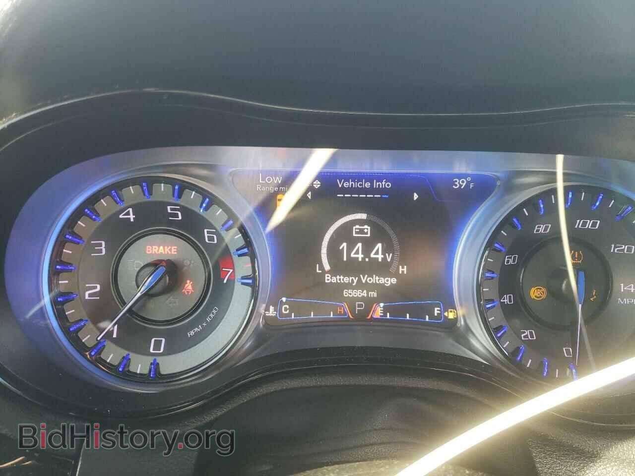 2017 CHRYSLER 300 - VIN: 2C3CCABG8HH646757 - Фото 8