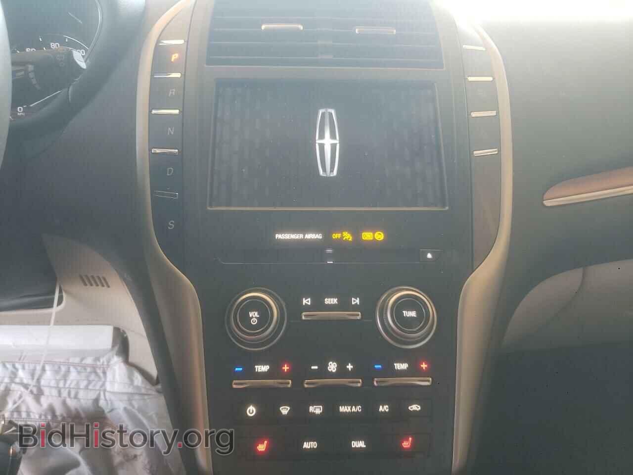2019 LINCOLN MKC - VIN: 5LMCJ2C92KUL20943 - Photo 9