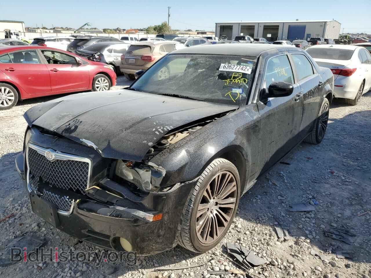 2010 CHRYSLER 300 - VIN: 2C3CA2CV8AH279910 - Фото 2