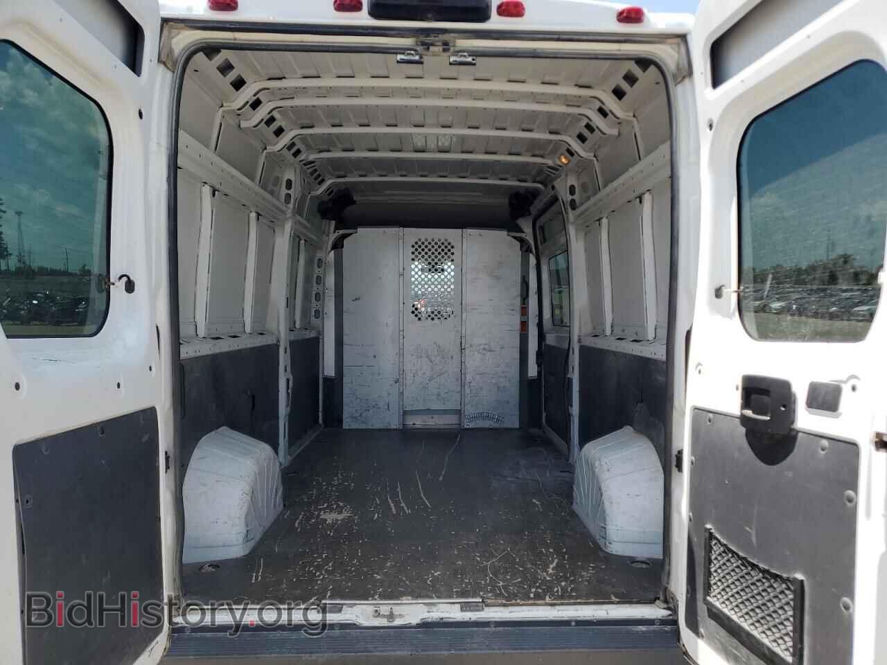 2016 RAM All Models - VIN: 3C6URVHG0GE107550 - Фото 10