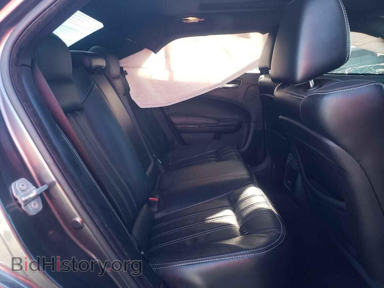 2016 CHRYSLER 300 - VIN: 2C3CCAGG5GH304822 - Фото 6