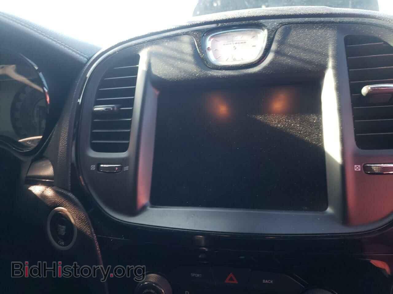2016 CHRYSLER 300 - VIN: 2C3CCAGG5GH304822 - Фото 9
