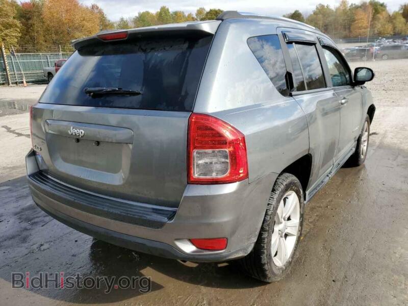 2011 Jeep COMPASS (VIN 1J4NF1FB8BD277018) — photo 4 of 10