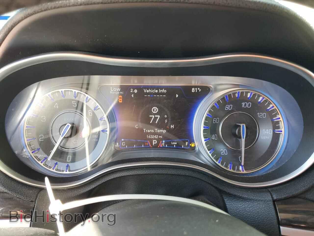 2015 CHRYSLER 300 - VIN: 2C3CCAAG2FH749591 - Фото 9
