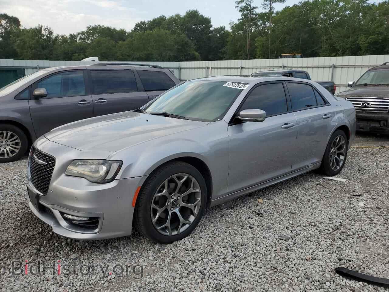 Фотография 2C3CCABG6JH240143 - CHRYSLER 300 2018